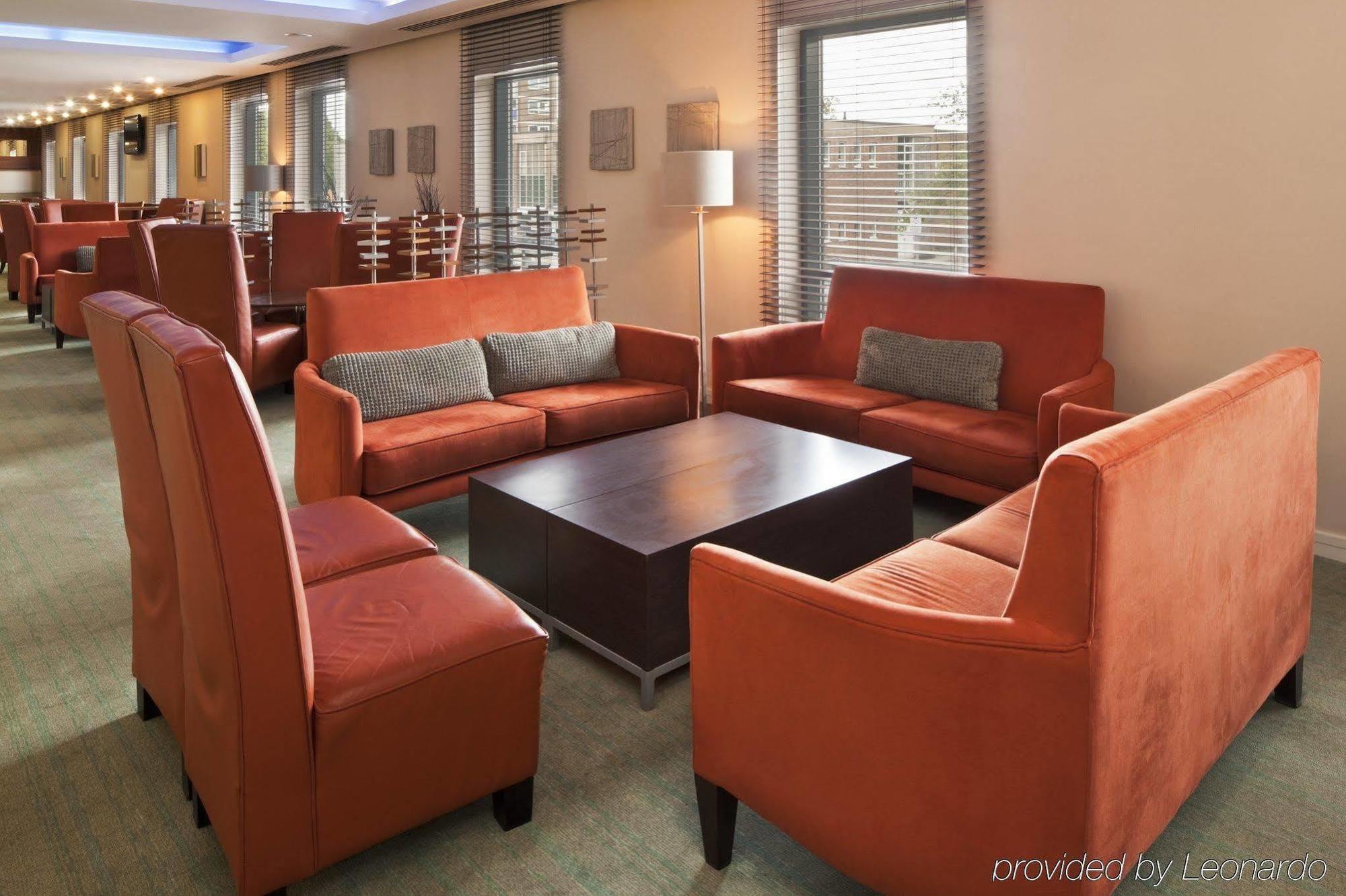 Holiday Inn Express Stevenage By Ihg Interior photo